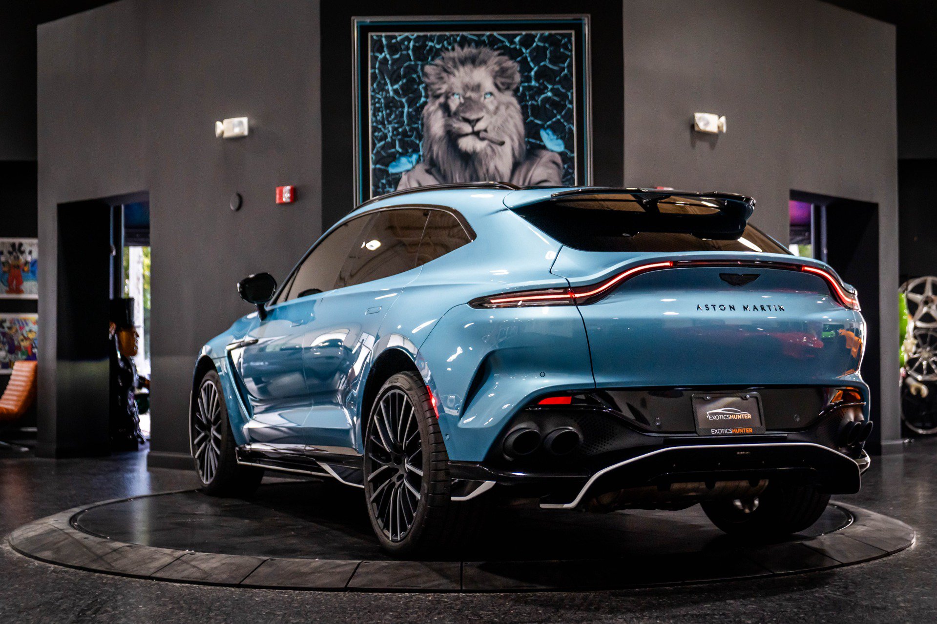 Used 2023 Aston Martin DBX 707 AWD/4WD image 16