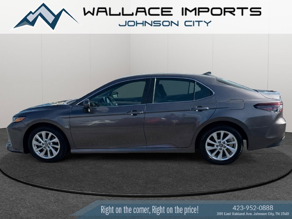 Used 2023 Toyota Camry LE FWD image 1
