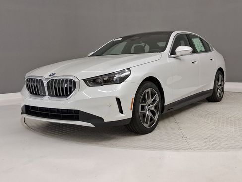 New 2026 BMW i5 eDrive40 w/ Premium Package RWD image 33
