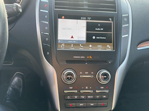Used 2017 Lincoln MKC Select w/ Select Plus Package AWD/4WD image 17