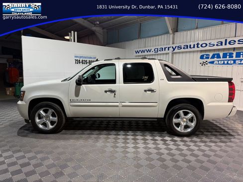 Used 2008 Chevrolet Avalanche LTZ w/ LTZ Preferred Equipment Group image 8