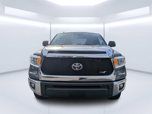 Used 2016 Toyota Tundra SR5 image 8