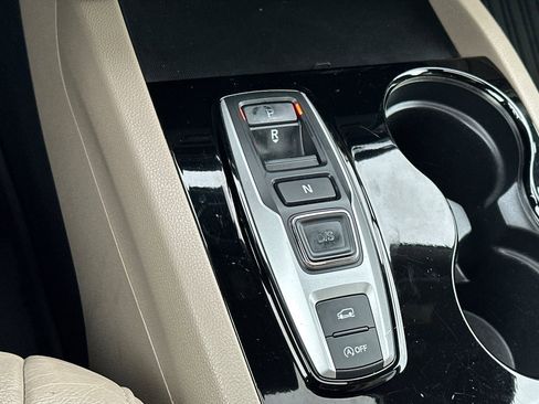 Used 2017 Honda Pilot Touring image 25