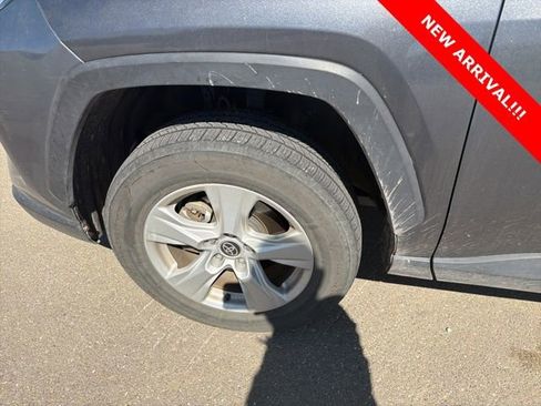 Used 2021 Toyota RAV4 XLE image 15