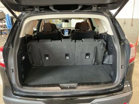 Used 2024 Subaru Ascent Premium w/ Convenience Package image 21