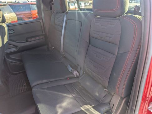 Used 2025 Nissan Frontier PRO-4X w/ Black Accent Package image 13