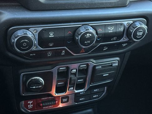 Used 2020 Jeep Wrangler Unlimited Rubicon image 20