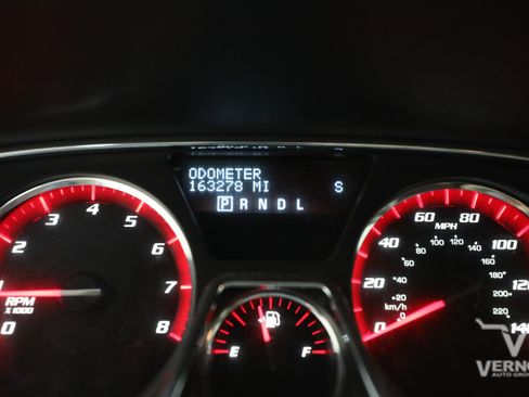 Used 2016 GMC Acadia SLT FWD image 9