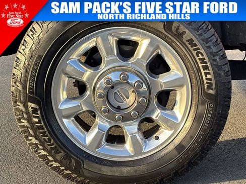 Used 2016 Ford F250 Lariat w/ Lariat Interior Package image 19