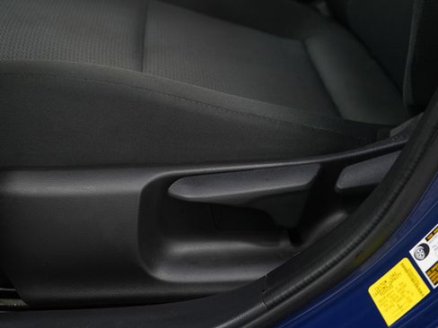 Used 2023 Toyota Prius LE FWD image 21