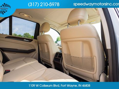 Used 2019 Mercedes-Benz GLE 400 4MATIC image 52