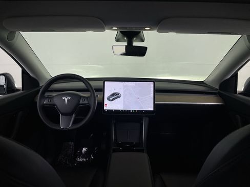 Used 2021 Tesla Model Y Long Range image 27