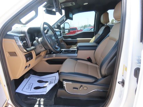 Used 2023 Ford F350 Lariat w/ Lariat Ultimate Package AWD/4WD image 26