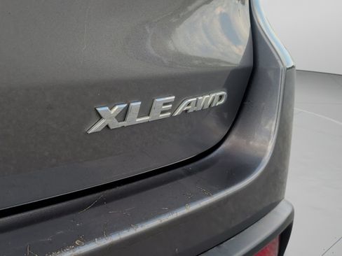 Used 2016 Toyota Highlander XLE AWD/4WD image 47