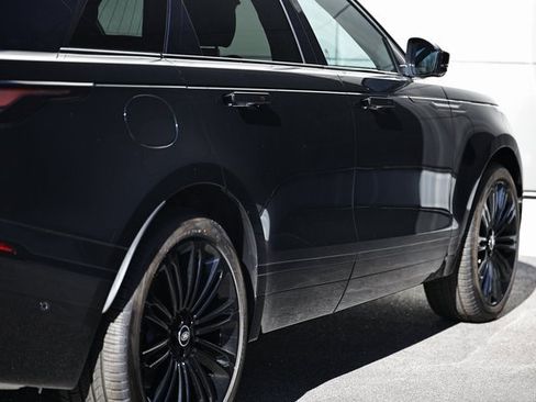 New 2026 Land Rover Range Rover Velar Dynamic SE image 17