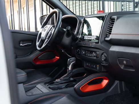 Used 2023 Nissan Frontier PRO-4X w/ Pro-4X Premium Package AWD/4WD image 46