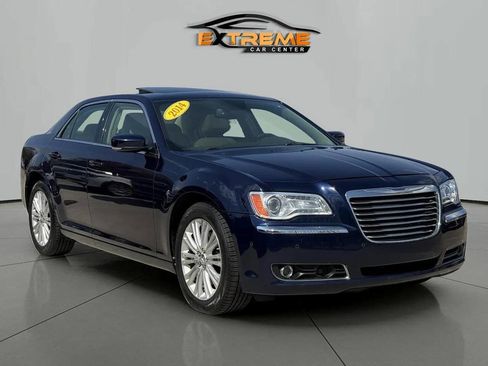 Used 2014 Chrysler 300 AWD w/ Driver Convenience Group image 8