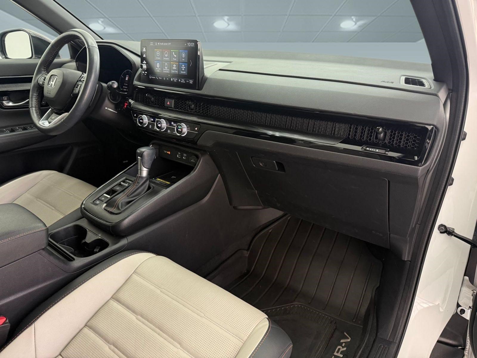 Used 2024 Honda CR-V Sport Touring image 27