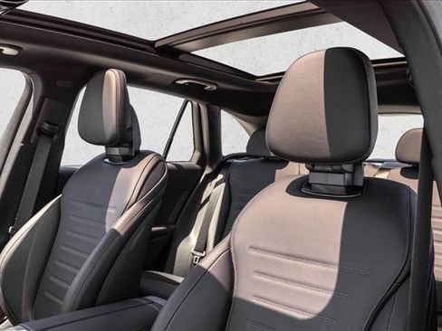 New 2026 Mercedes-Benz GLC 43 AMG 4MATIC image 12