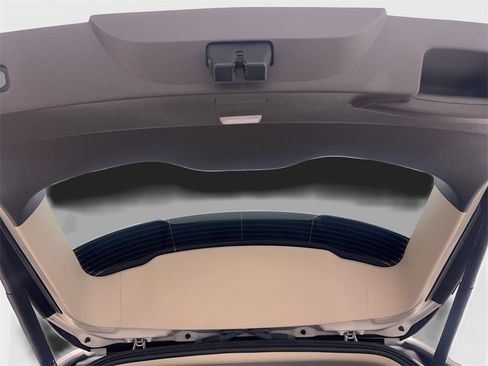 Used 2022 Lincoln Nautilus Reserve image 81