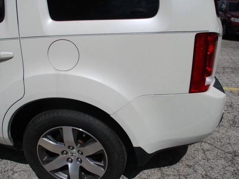 Used 2014 Honda Pilot Touring image 16