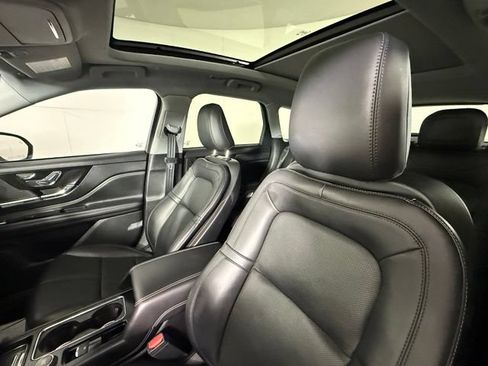 Used 2022 Lincoln Corsair Reserve w/ Elements Package FWD image 6