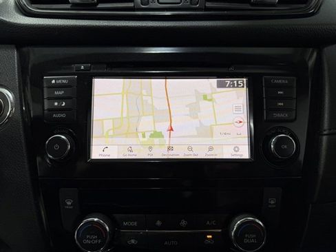 Used 2019 Nissan Rogue SV w/ Premium Package image 15