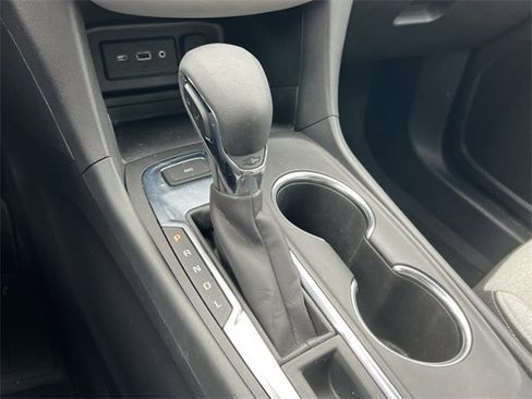 Used 2023 Chevrolet Equinox LT image 26