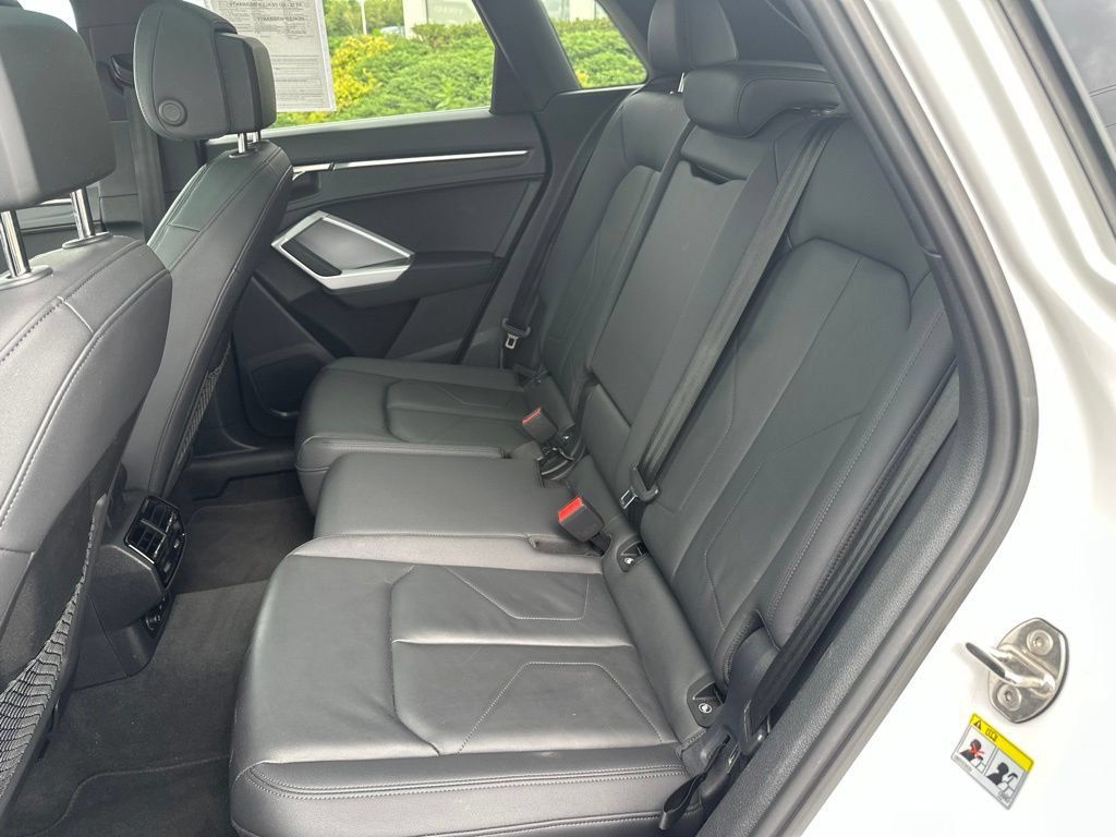 Used 2025 Audi Q3 2.0T Premium AWD/4WD image 30