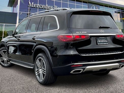 New 2026 Mercedes-Benz GLS 450 4MATIC image 3