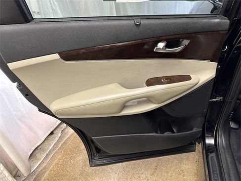 Used 2017 Kia Sorento EX image 22