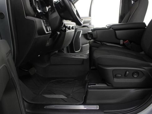 Used 2025 Chevrolet Silverado 1500 LT w/ Protection Package AWD/4WD image 15