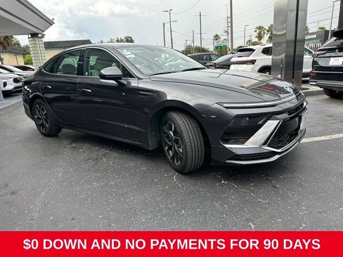 Used 2025 Hyundai Sonata SEL FWD image 2