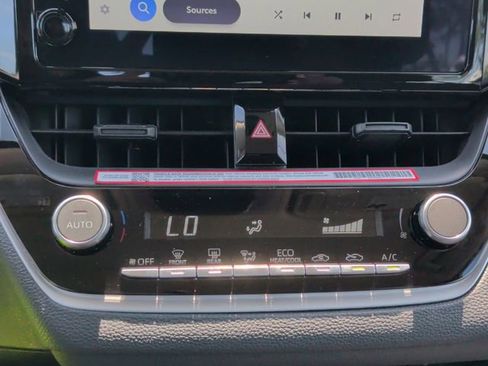 Used 2025 Toyota Corolla LE FWD image 25