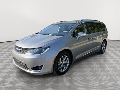 Used 2019 Chrysler Pacifica Limited FWD image 5