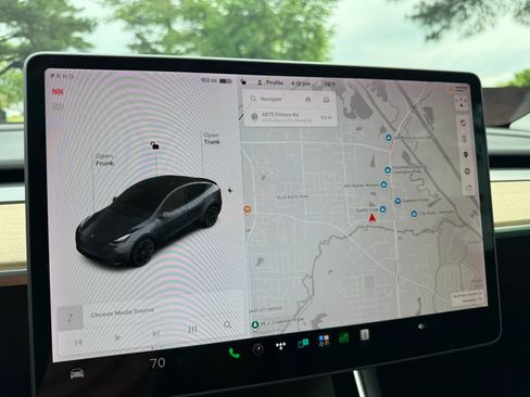 Used 2021 Tesla Model Y Long Range AWD/4WD image 17