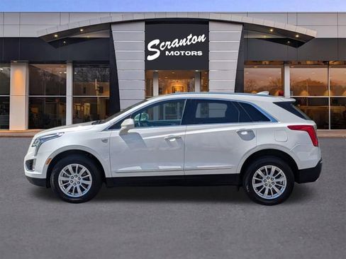 Used 2019 Cadillac XT5 AWD image 2