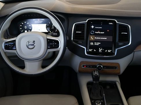 Used 2021 Volvo XC90 T6 Momentum image 21