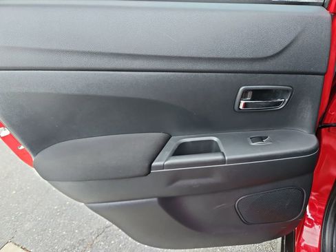 Used 2020 Mitsubishi Outlander Sport ES image 24