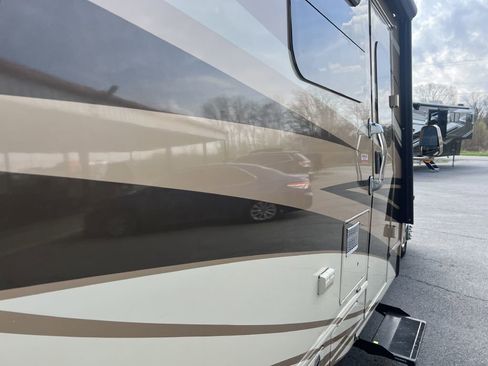Used 2017 Ford E-450 and Econoline 450 Super Duty w/ Motorhome Prep Package RWD image 56