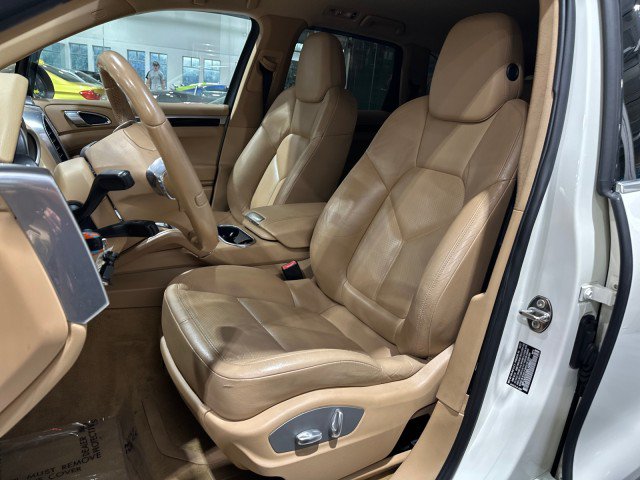 Used 2011 Porsche Cayenne AWD/4WD image 40