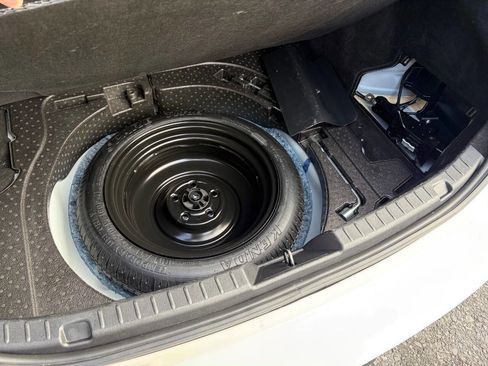 Used 2023 MAZDA MAZDA3 s image 31