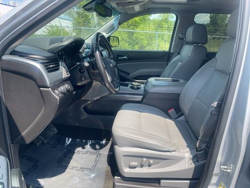 Used 2015 Chevrolet Suburban LT AWD/4WD image 21