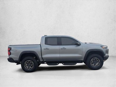 Used 2025 Chevrolet Colorado ZR2 w/ Technology Package image 4