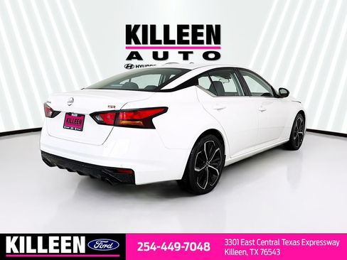 Used 2025 Nissan Altima 2.5 SR FWD image 8