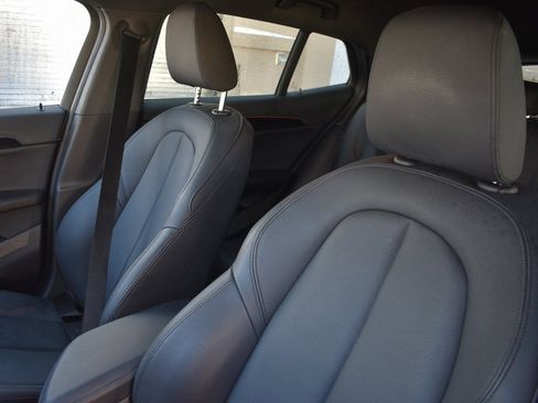 Used 2023 BMW X2 sDrive28i image 10