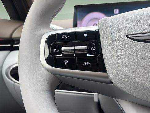 New 2026 Genesis GV70 2.5T Advanced image 27