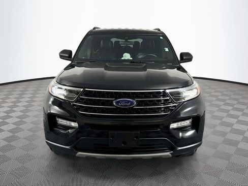 Used 2020 Ford Explorer XLT w/ Equipment Group 202A RWD image 2