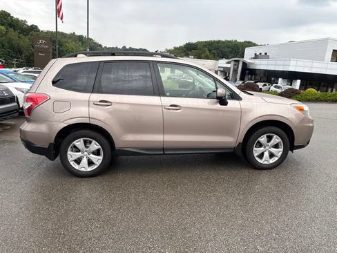 Used 2016 Subaru Forester 2.5i Premium AWD/4WD image 4