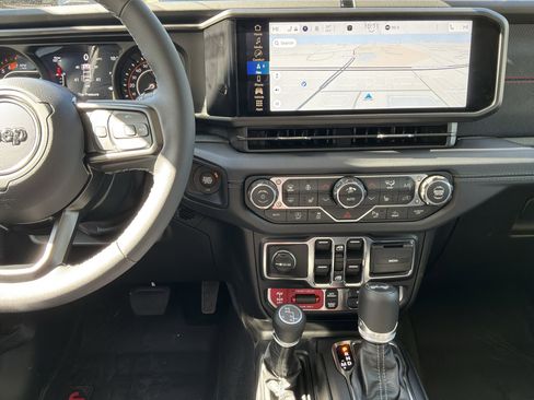 Used 2026 Jeep Wrangler Unlimited Rubicon w/ Safety Group image 30